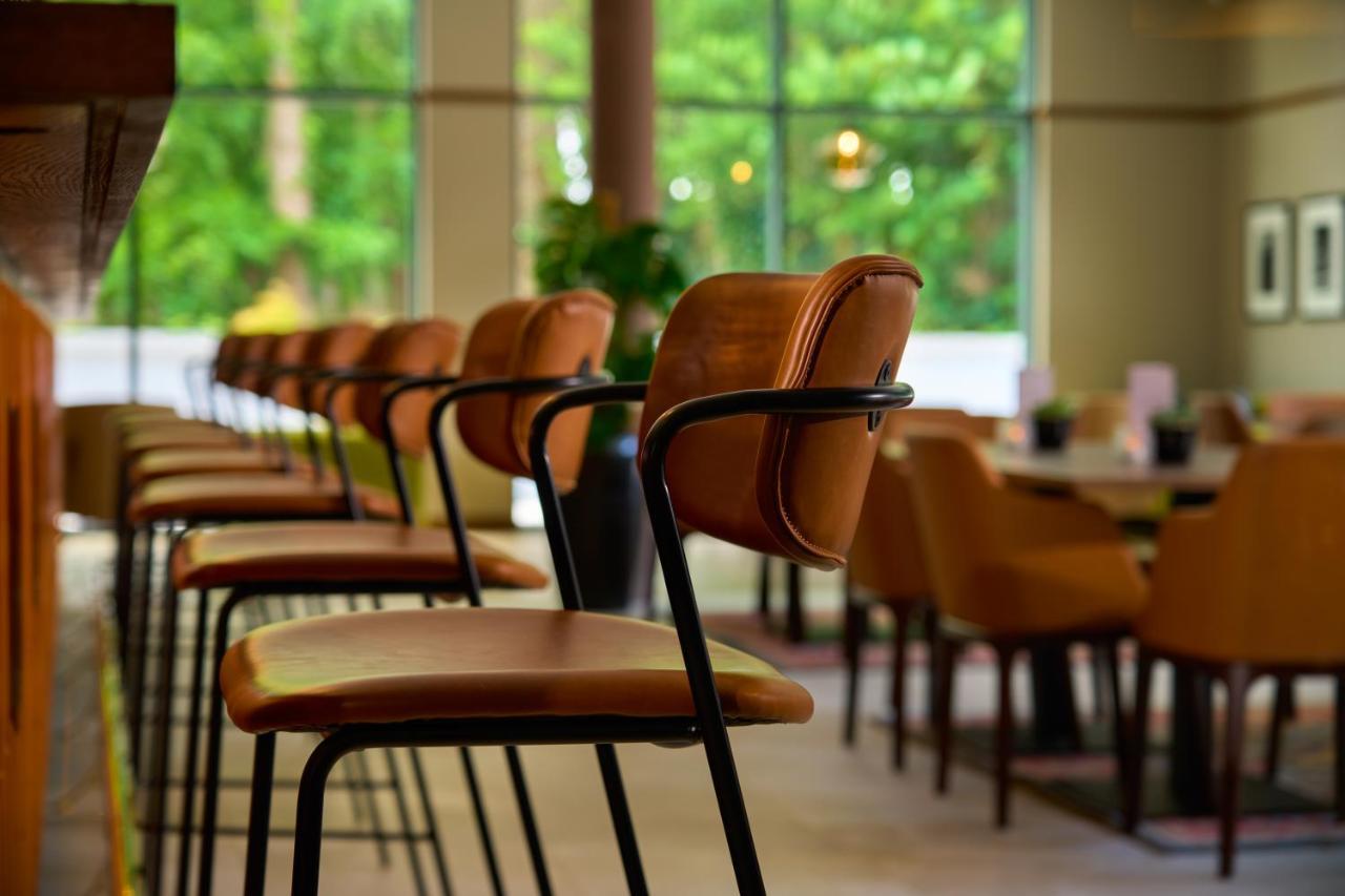 Castlemartyr Resort Hotel Exteriér fotografie Bar stools
