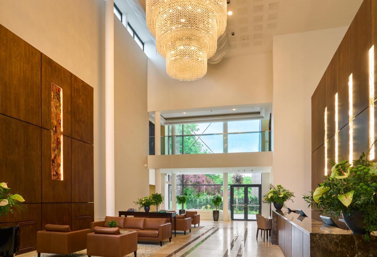 Castlemartyr Resort Hotel Exteriér fotografie The lobby of the hotel