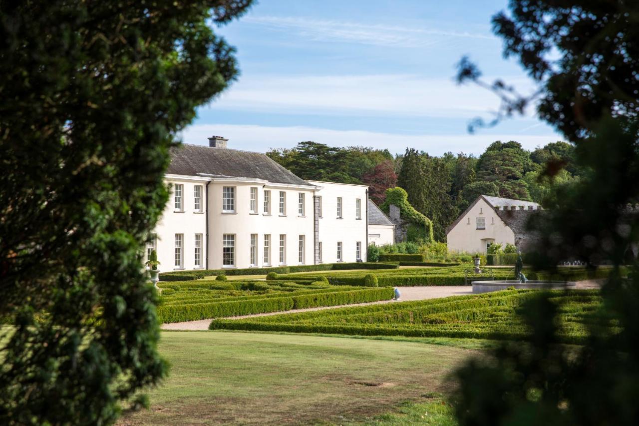 Castlemartyr Resort Hotel Exteriér fotografie The main building of the former abbey